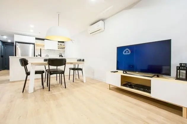 Çatı Katı (Loft), 1 Büyük (Queen) Boy Yatak ve Çekyat (LC103)