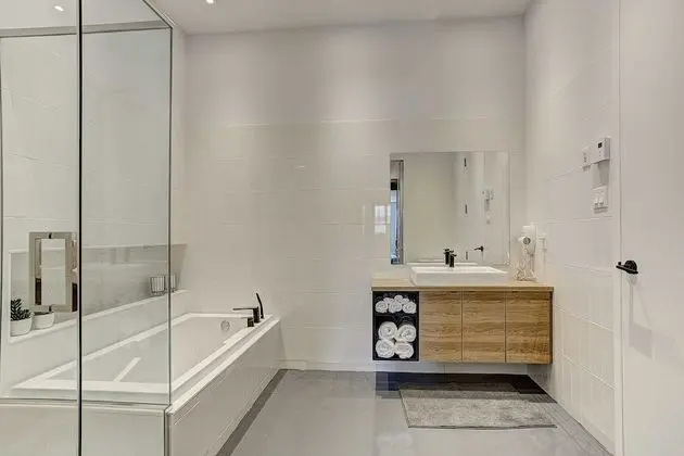 Tek Büyük Yataklı Oda (3203)