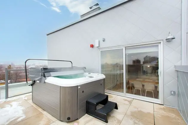 Çatı Katı Süiti (Penthouse)
