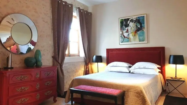 Comfort Süit, Özel Banyo (Scarlet)