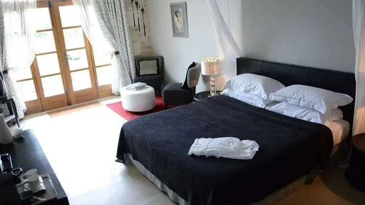 Luxury Süit, Teras (Black White)