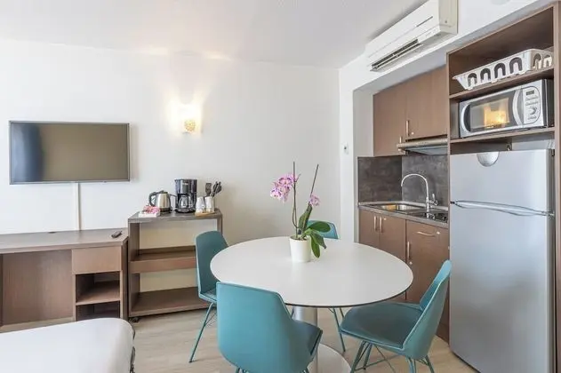 Grand Apart Daire, Balkon