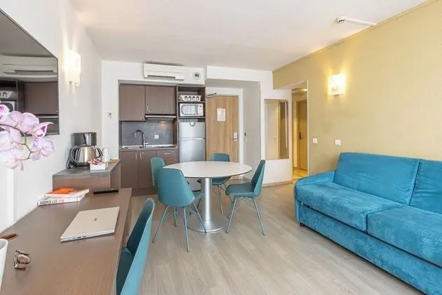 Grand Apart Daire, Balkon