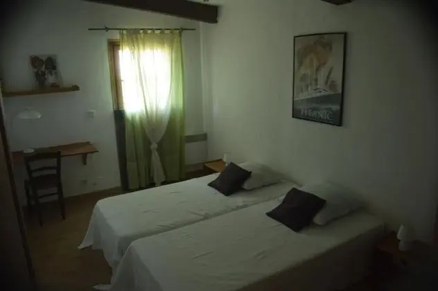 Family Kır Evi (Les Louveteaux)