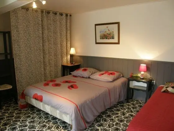 Üç Kişilik Oda (Coquelicot)