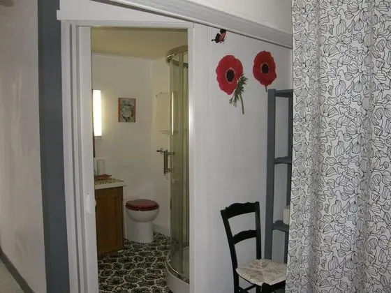 Üç Kişilik Oda (Coquelicot)