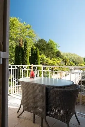 Deluxe Tek Büyük Yataklı Oda (Montpazier)