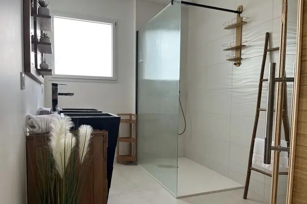 Deluxe Apart Daire, Sıcak Su Havuzu (3 Blanc avec Jacuzzi)