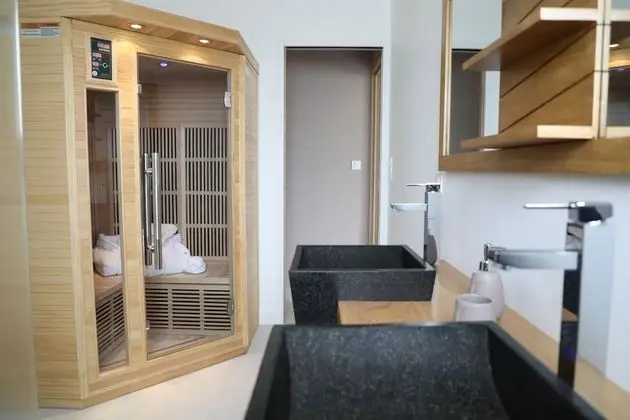 Deluxe Apart Daire, Sıcak Su Havuzu (3 Blanc avec Jacuzzi)