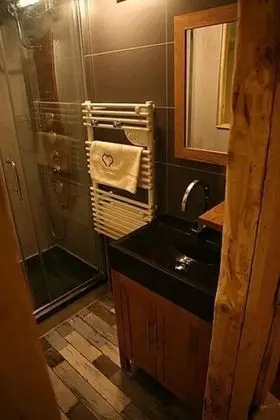 Tek Büyük Yataklı Oda, Vadi Manzaralı (Marmotte)