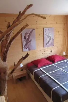 Üç Kişilik Oda, Dağ Manzaralı (Chamois)