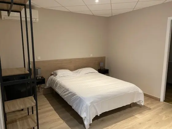 Comfort Tek Büyük Yataklı Oda (Balneo)