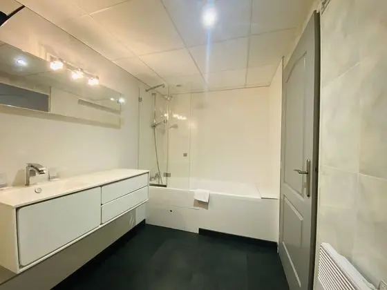 Comfort Tek Büyük Yataklı Oda (Shower)