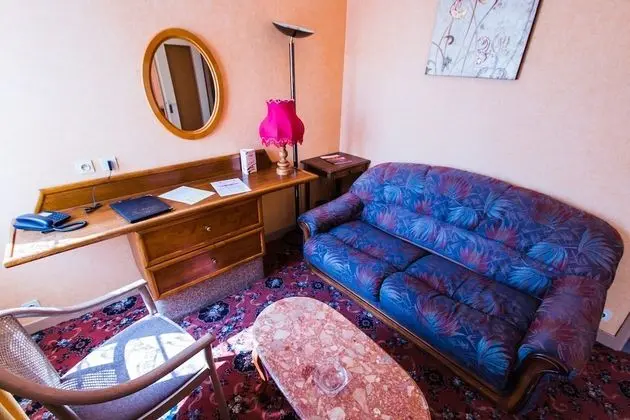 Comfort Tek Büyük Yataklı Oda