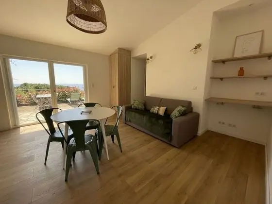 Classic Villa, Deniz Manzaralı