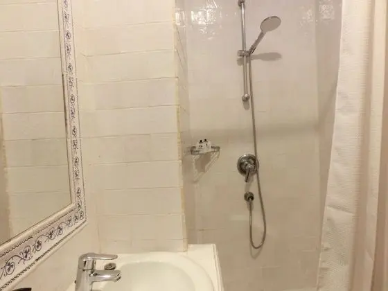 Superior Tek Büyük veya İki Ayrı Yataklı Oda