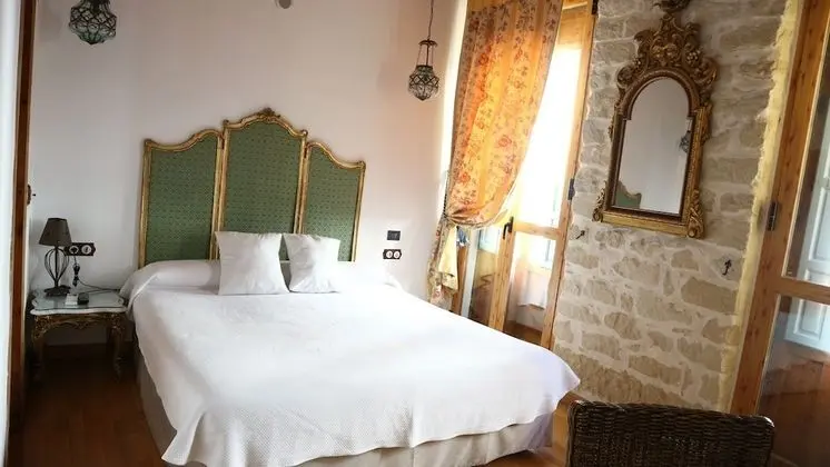 Superior Tek Büyük veya İki Ayrı Yataklı Oda