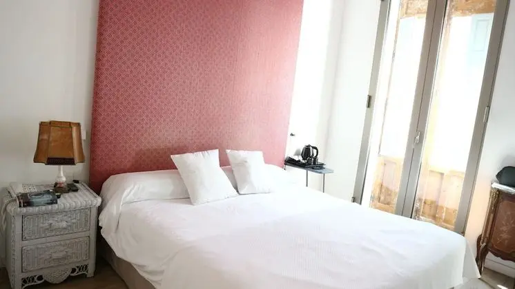 Superior Tek Büyük veya İki Ayrı Yataklı Oda