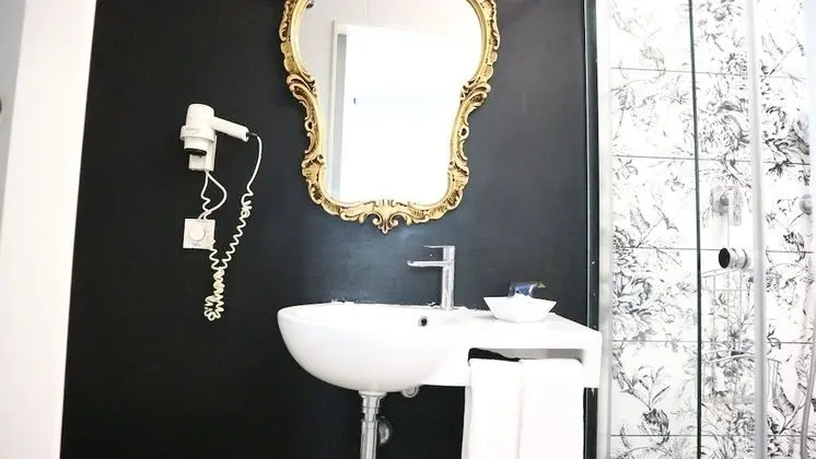 Superior Tek Büyük veya İki Ayrı Yataklı Oda