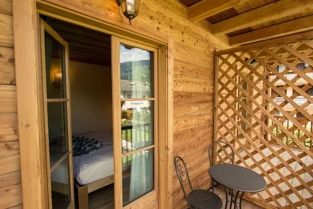 Tek Büyük veya İki Ayrı Yataklı Oda, Balkon