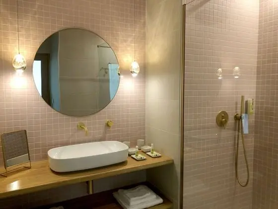 Deluxe Süit, Banyolu/Duşlu, Bahçe Manzaralı (Cosmopolitan)