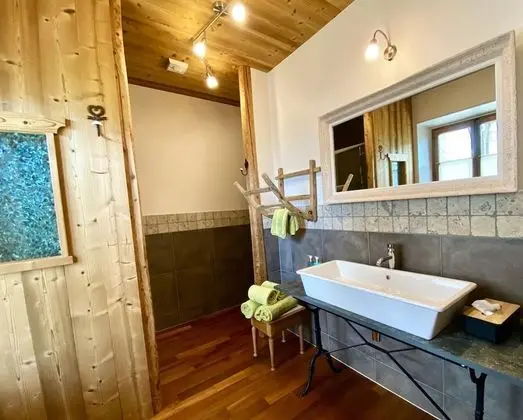 Superior Tek Büyük Yataklı Oda, Özel Banyo, Göl Manzaralı