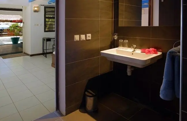 Family Stüdyo, Sigara İçilmez, Havuz Manzaralı