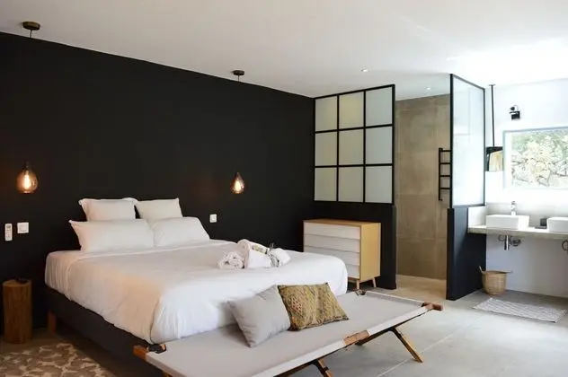 Tek Büyük Yataklı Oda (La Une)