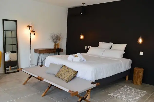 Tek Büyük Yataklı Oda (La Une)