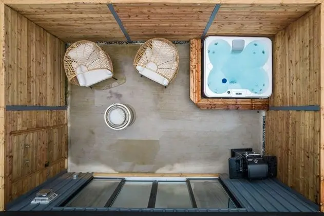 Executive Dağ Evi, 1 En Büyük (King) Boy Yatak, Sıcak Su Havuzu, Avlu Manzaralı