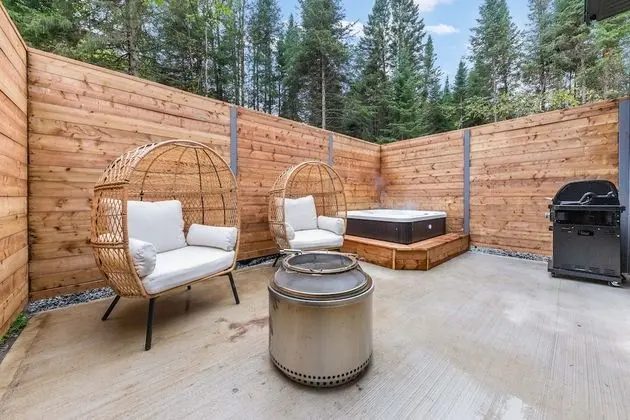 Executive Dağ Evi, 1 En Büyük (King) Boy Yatak, Sıcak Su Havuzu, Avlu Manzaralı