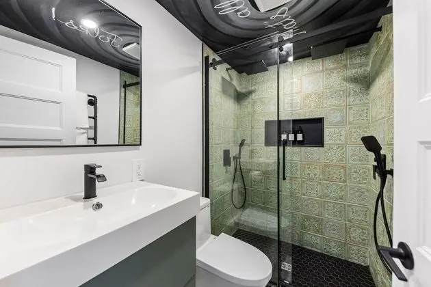 Executive Dağ Evi, 1 En Büyük (King) Boy Yatak, Sıcak Su Havuzu, Avlu Manzaralı