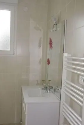 Tek Büyük Yataklı Oda, Ortak Banyo