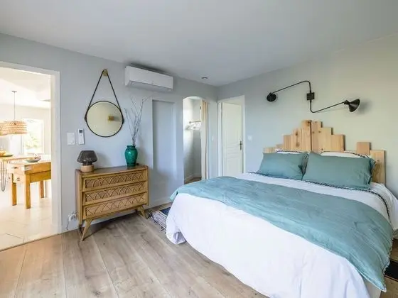 Comfort Tek Büyük Yataklı Oda, Özel Banyo, Bahçe Manzaralı (ES VEDRÀ Aux Baléares)