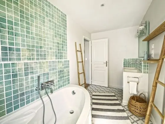 Comfort Tek Büyük Yataklı Oda, Özel Banyo, Bahçe Manzaralı (ES VEDRÀ Aux Baléares)