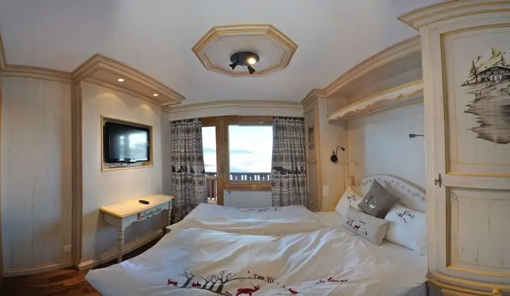 Panoramic Tek Büyük Yataklı Oda