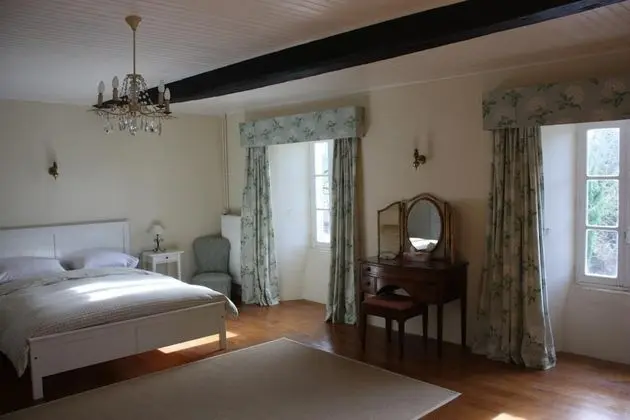 Tek Büyük Yataklı Oda (La Huppe)