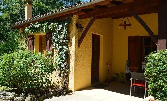 Kır Evi, 2 Yatak Odası, Havuz Manzaralı
