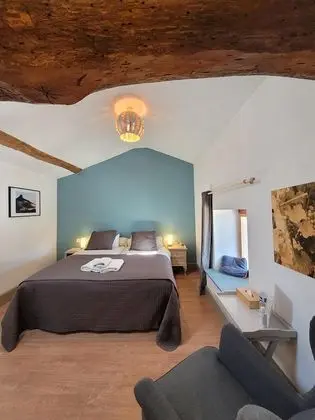 İki Ayrı Yataklı Oda, Özel Banyo (Les Deux Roches)