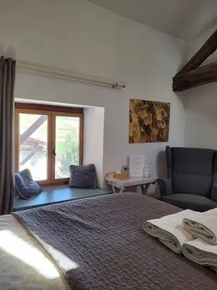 İki Ayrı Yataklı Oda, Özel Banyo (Les Deux Roches)