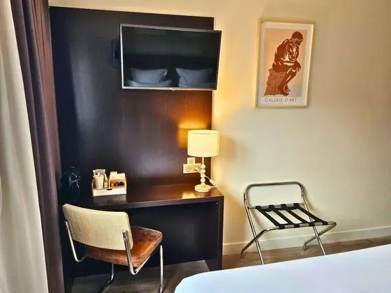 Executive Oda, 1 Büyük (Queen) Boy Yatak, Sigara İçilmez, Havuz Manzaralı