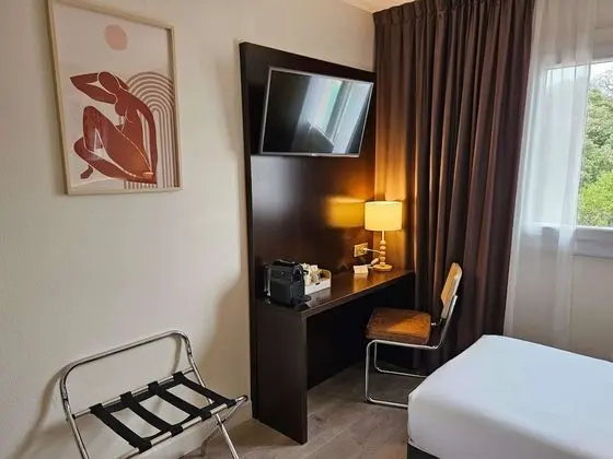 Executive Oda, 2 Tek Kişilik Yatak, Sigara İçilmez, Havuz Manzaralı