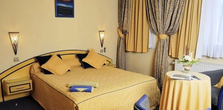 Superior Tek Büyük Yataklı Oda