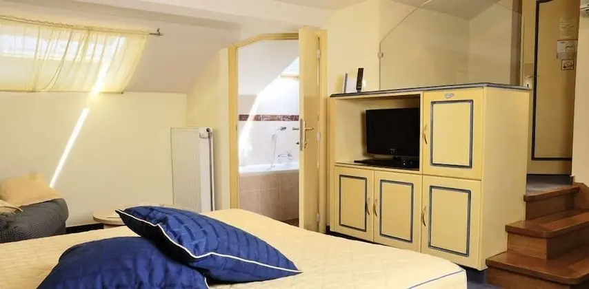 Tek Büyük Yataklı Oda