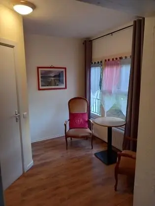 Club Tek Büyük Yataklı Oda