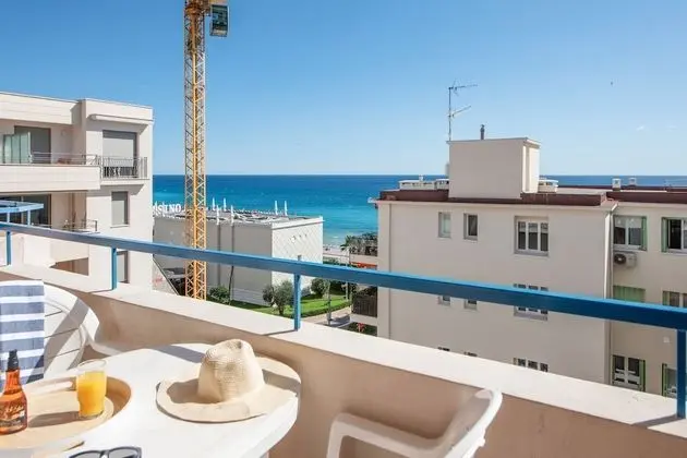 Stüdyo, Balkon