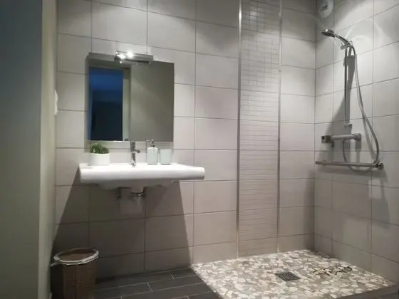 Tek Büyük Yataklı Oda, Banyolu/Duşlu, Avlu Manzaralı (Orangerie)
