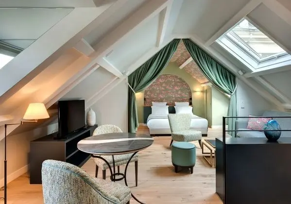 Junior Çatı Katı Süiti (Penthouse)