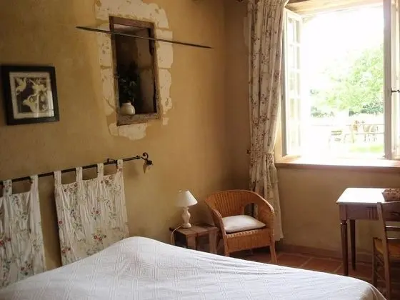 Üç Kişilik Oda, Birden Çok Yatak, Sigara İçilmez, Bahçe Manzaralı