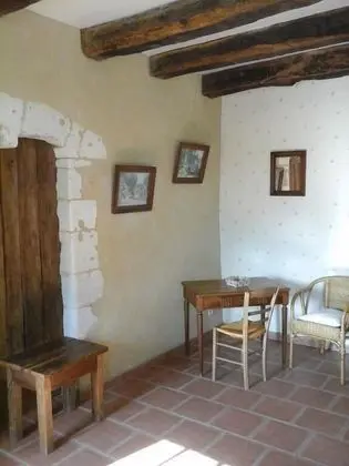 Üç Kişilik Oda, Birden Çok Yatak, Sigara İçilmez, Bahçe Manzaralı